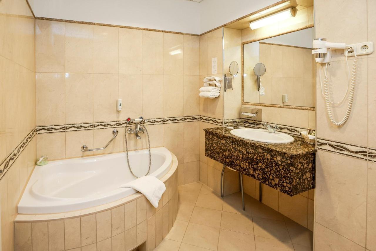 Hotel Szidónia Castle Röjtökmuzsaj Zewnętrze zdjęcie