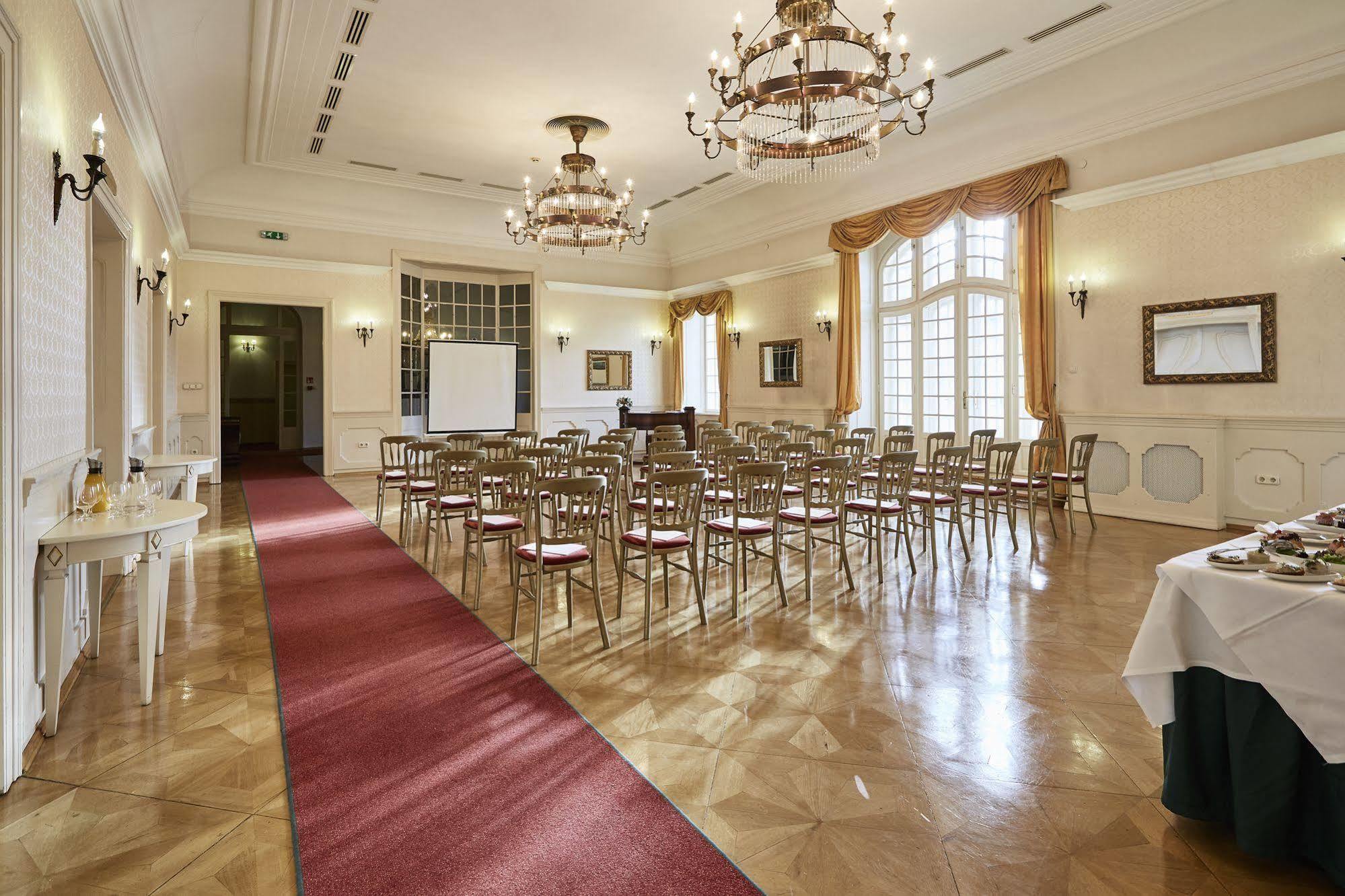 Hotel Szidónia Castle Röjtökmuzsaj Zewnętrze zdjęcie